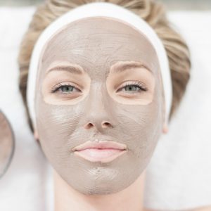 طرز تهیه ۹ مدل ماسک صورت برای پوست چرب